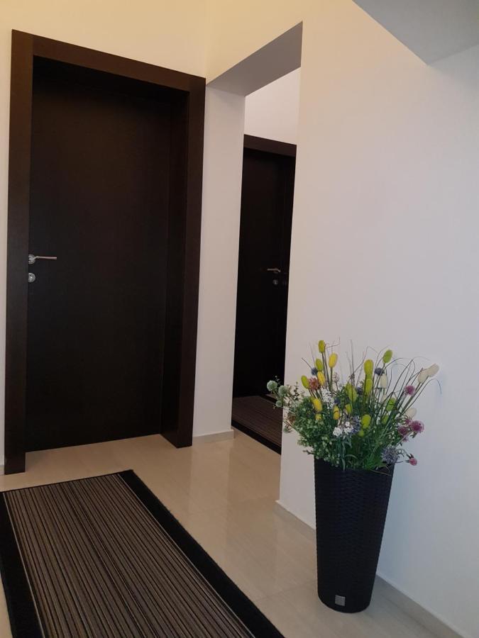 Gabi Rooms & Studio Apartment Lozovac Bagian luar foto