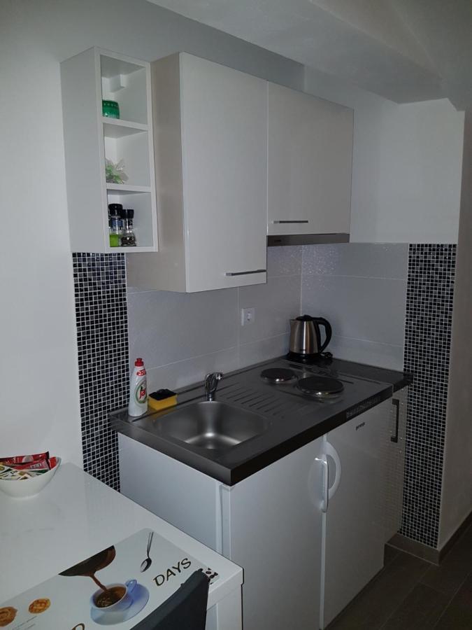 Gabi Rooms & Studio Apartment Lozovac Bagian luar foto