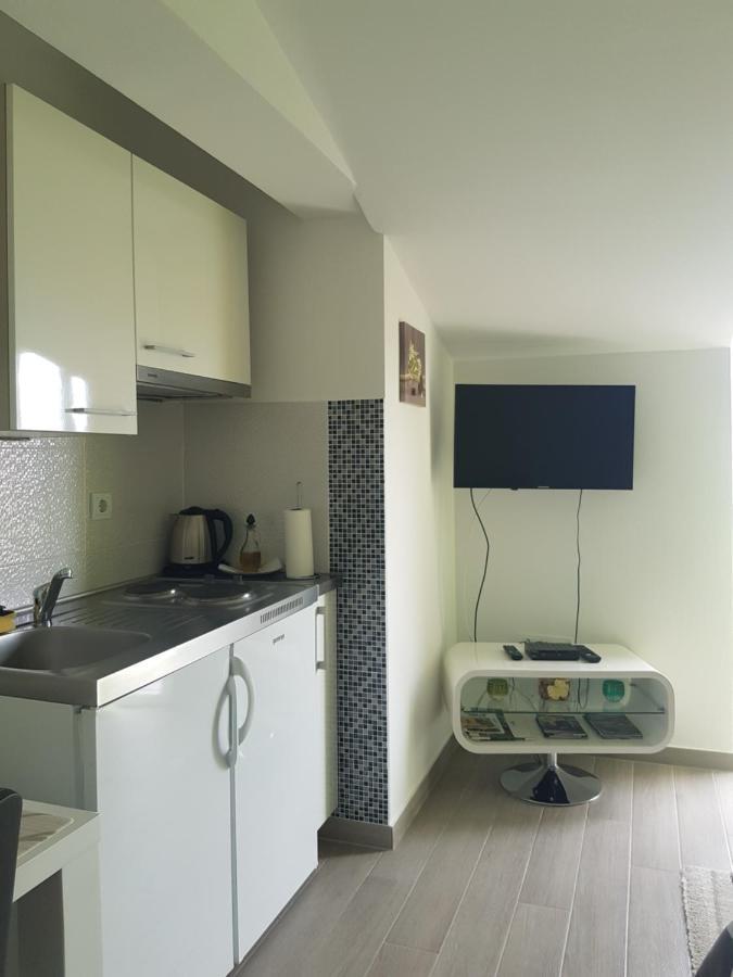Gabi Rooms & Studio Apartment Lozovac Bagian luar foto