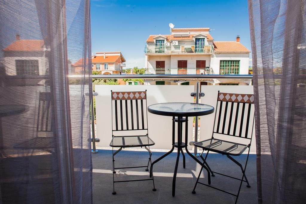 Gabi Rooms & Studio Apartment Lozovac Ruang foto