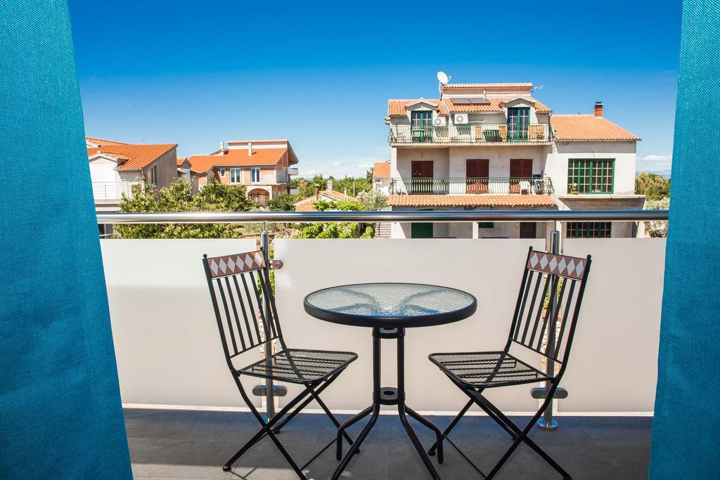 Gabi Rooms & Studio Apartment Lozovac Ruang foto